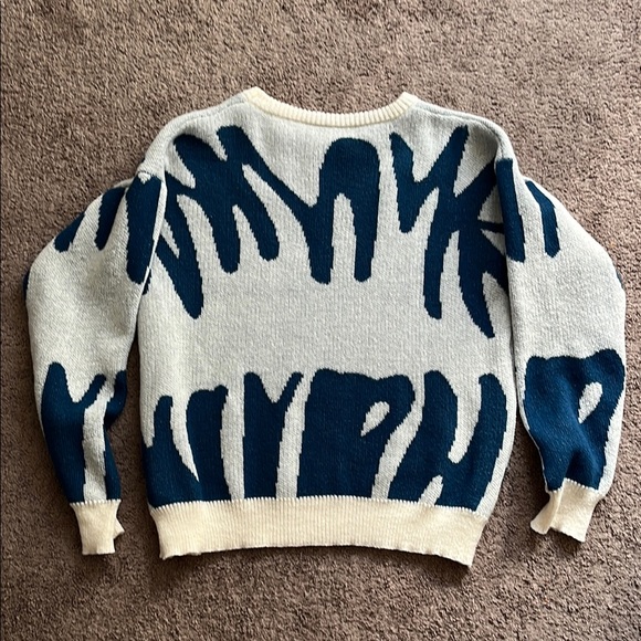 Stylish Blue and Cream Sweater - Picture 2 of 2
